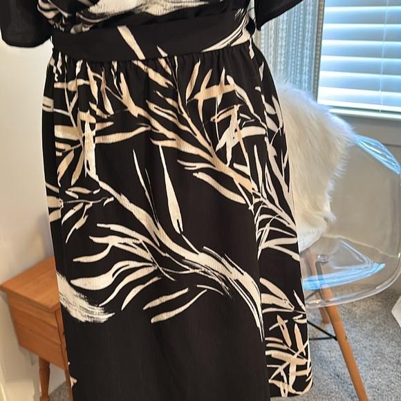 Natori, off- shoulder dress - Picture 5 of 6